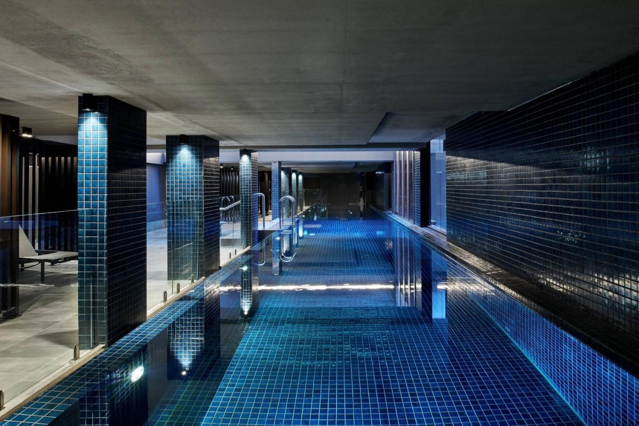 Midnight Hotel, Autograph Collection Κανμπέρα Εξωτερικό φωτογραφία The pool at the hotel