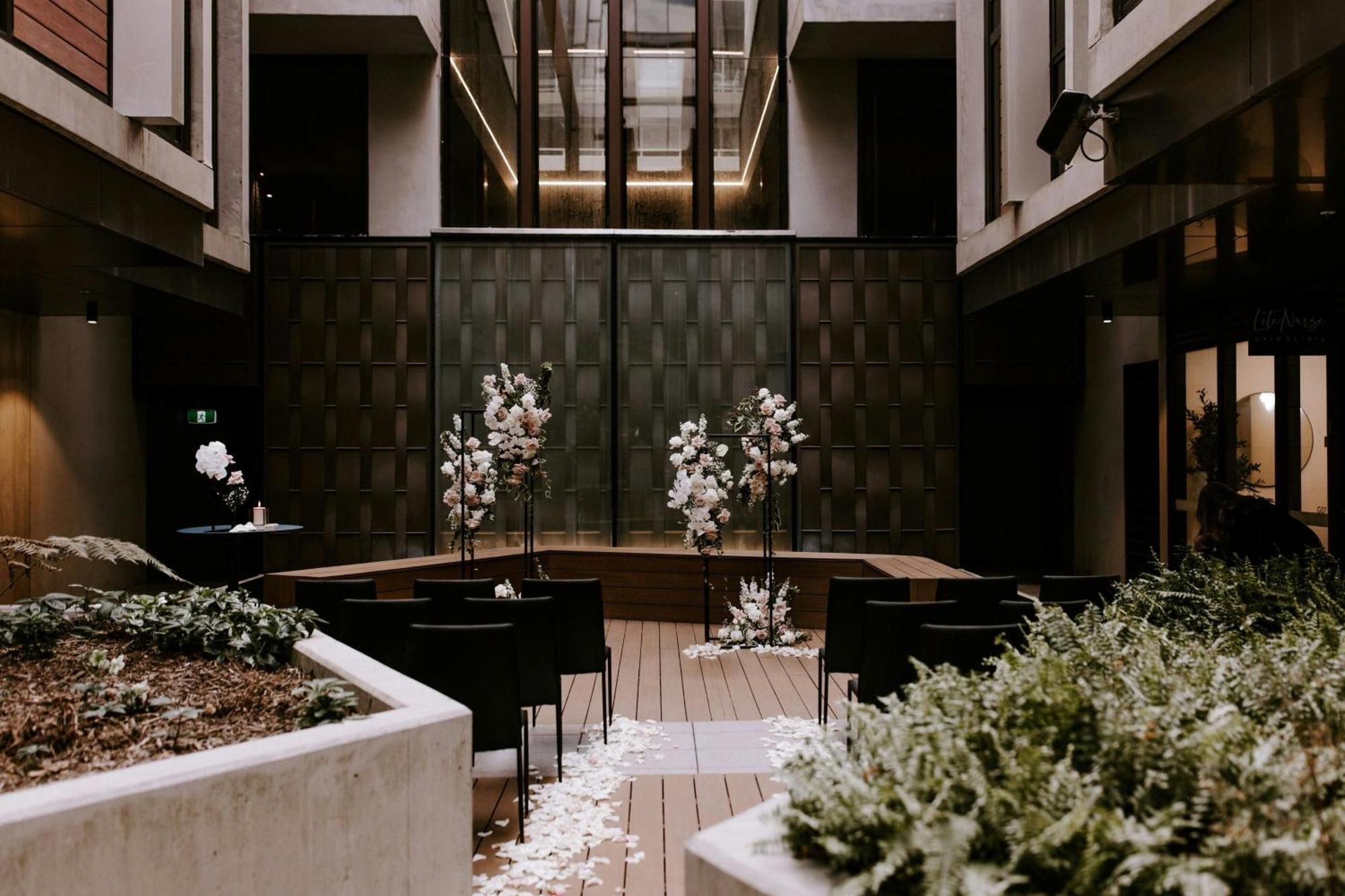 Midnight Hotel, Autograph Collection Κανμπέρα Εξωτερικό φωτογραφία The interior of the hotel